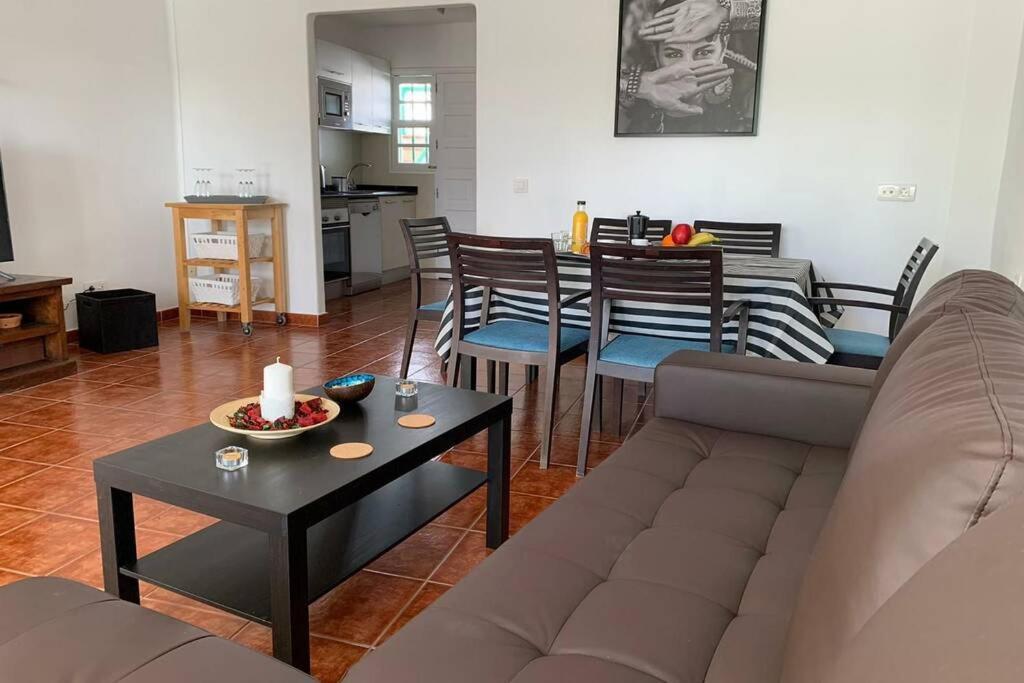 Apartamento Bastian Casas Verdes Costa Teguise Exterior foto